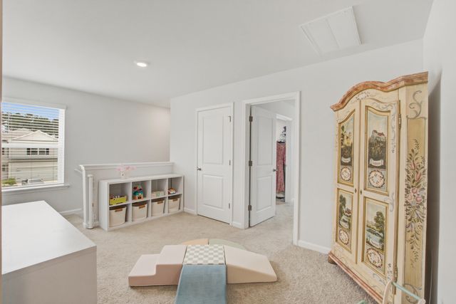 200 Watersglen Drive, Summerville, SC 29486