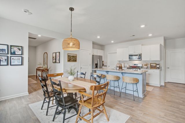 200 Watersglen Drive, Summerville, SC 29486