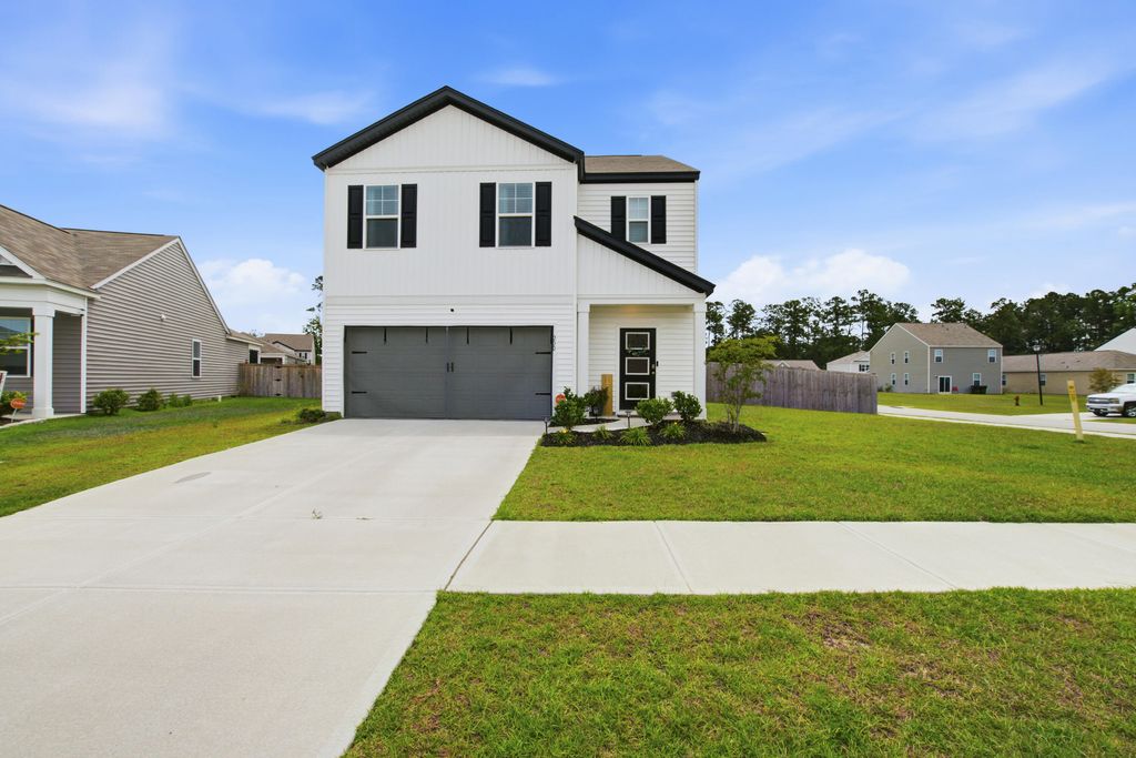 200 Watersglen Drive, Summerville, SC 29486