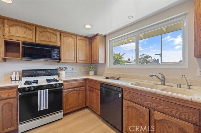 1384 Roxborough, Placentia, CA 92870