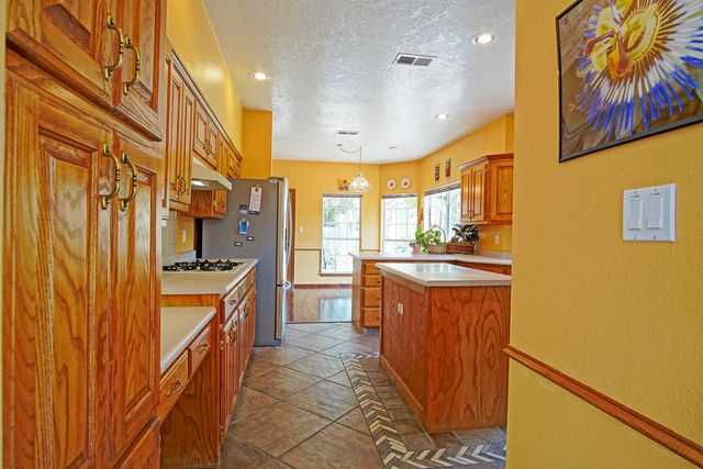 2869 W Island Loop SE, Albuquerque, NM 87124