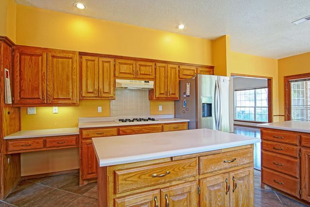 2869 W Island Loop SE, Albuquerque, NM 87124