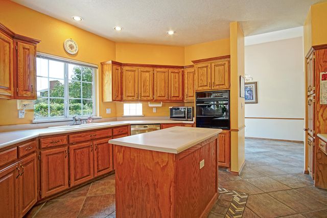 2869 W Island Loop SE, Albuquerque, NM 87124