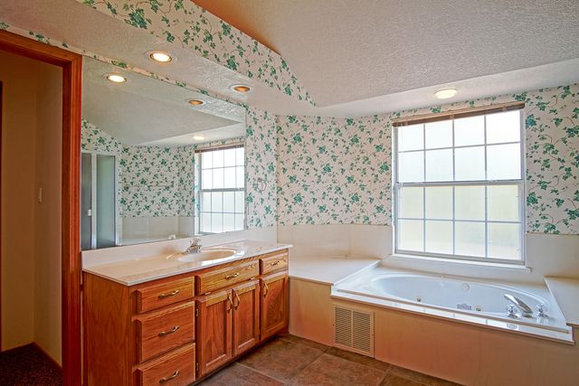 2869 W Island Loop SE, Albuquerque, NM 87124