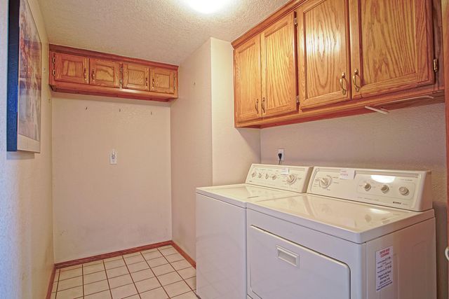 2869 W Island Loop SE, Albuquerque, NM 87124