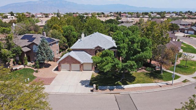 2869 W Island Loop SE, Albuquerque, NM 87124