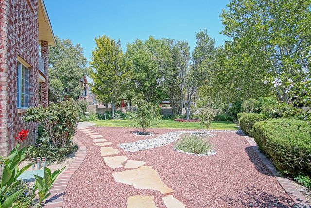 2869 W Island Loop SE, Albuquerque, NM 87124