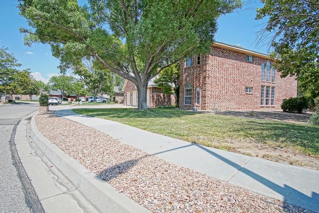 2869 W Island Loop SE, Albuquerque, NM 87124