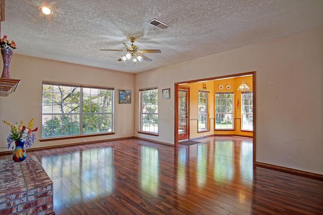 2869 W Island Loop SE, Albuquerque, NM 87124