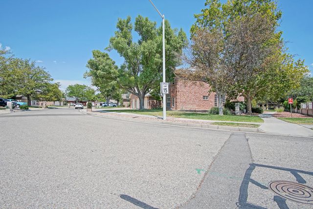 2869 W Island Loop SE, Albuquerque, NM 87124