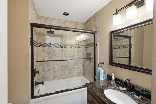 114 W PINE VIEW DRIVE, Andover, KS 67002