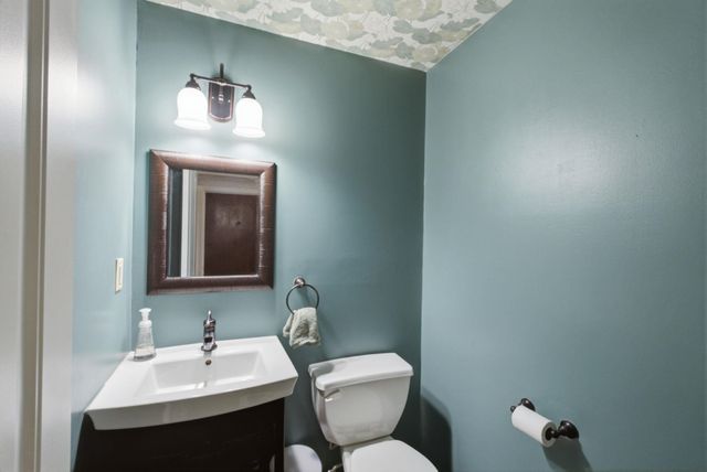114 W PINE VIEW DRIVE, Andover, KS 67002