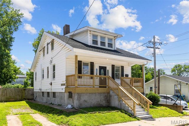 136 W Arlee Avenue, St Louis, MO 63125