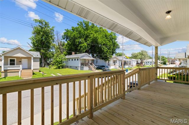 136 W Arlee Avenue, St Louis, MO 63125