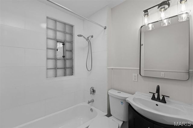 136 W Arlee Avenue, St Louis, MO 63125