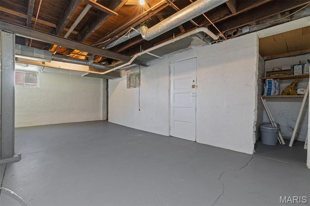 136 W Arlee Avenue, St Louis, MO 63125
