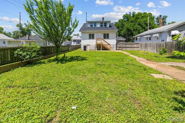 136 W Arlee Avenue, St Louis, MO 63125