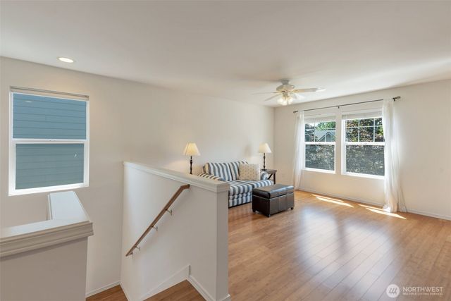 10120 225th Terrace NE, Redmond, WA 98053