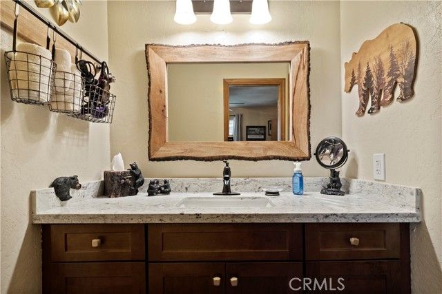 615 Wellesley, Lake Arrowhead, CA 92352