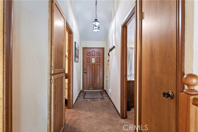 615 Wellesley, Lake Arrowhead, CA 92352