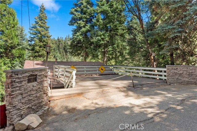 615 Wellesley, Lake Arrowhead, CA 92352