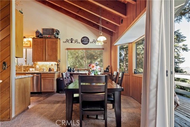 615 Wellesley, Lake Arrowhead, CA 92352