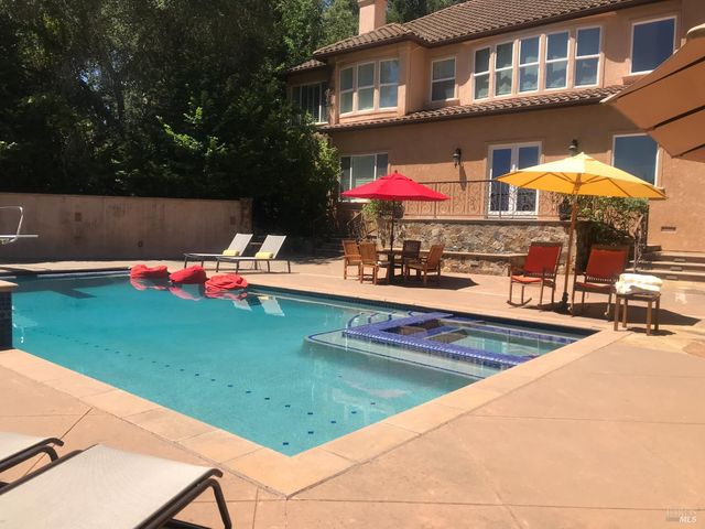 2703 Brush Creek Rd, Santa Rosa, CA 95404