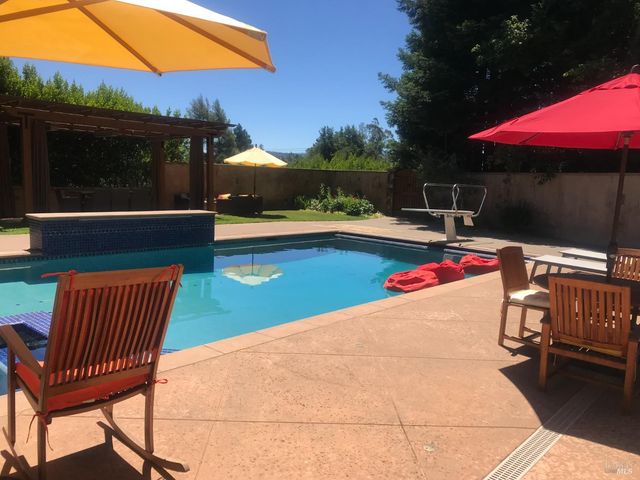 2703 Brush Creek Rd, Santa Rosa, CA 95404