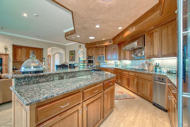 2703 Brush Creek Rd, Santa Rosa, CA 95404