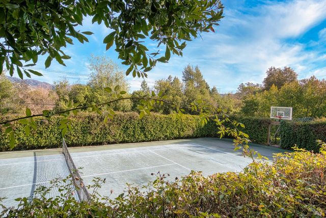 2703 Brush Creek Rd, Santa Rosa, CA 95404