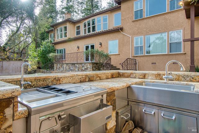 2703 Brush Creek Rd, Santa Rosa, CA 95404
