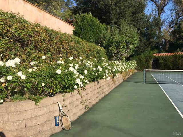 2703 Brush Creek Rd, Santa Rosa, CA 95404