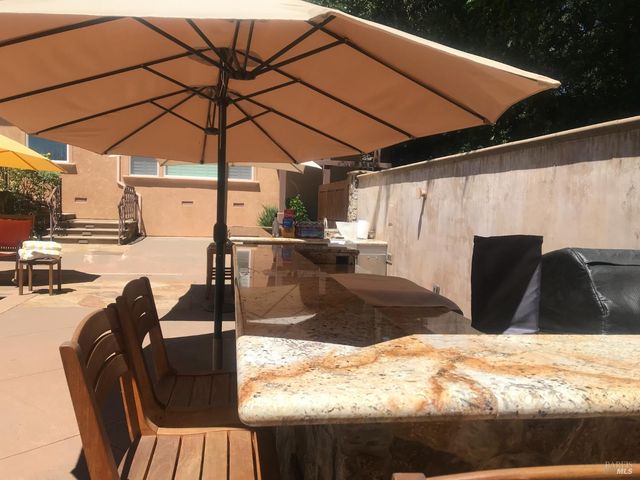 2703 Brush Creek Rd, Santa Rosa, CA 95404