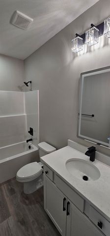 1520 E Appleton St., Valley Center, KS 67147