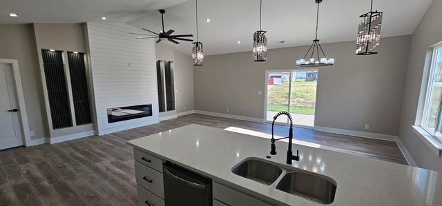1520 E Appleton St., Valley Center, KS 67147