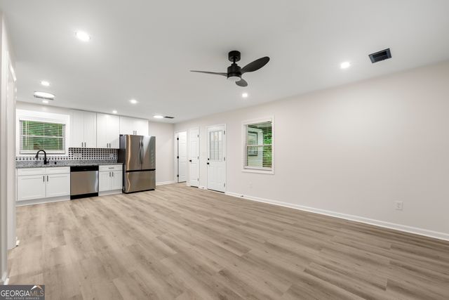 7118 Pineneedle Drive SW, Covington, GA 30014