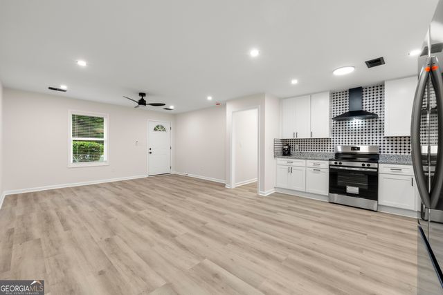 7118 Pineneedle Drive SW, Covington, GA 30014