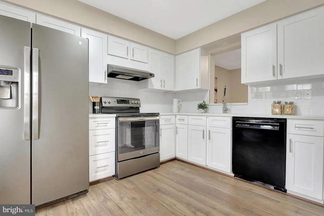 43260 CLEARNIGHT TER, Ashburn, VA 20147