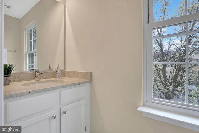 43260 CLEARNIGHT TER, Ashburn, VA 20147