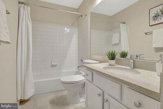 43260 CLEARNIGHT TER, Ashburn, VA 20147