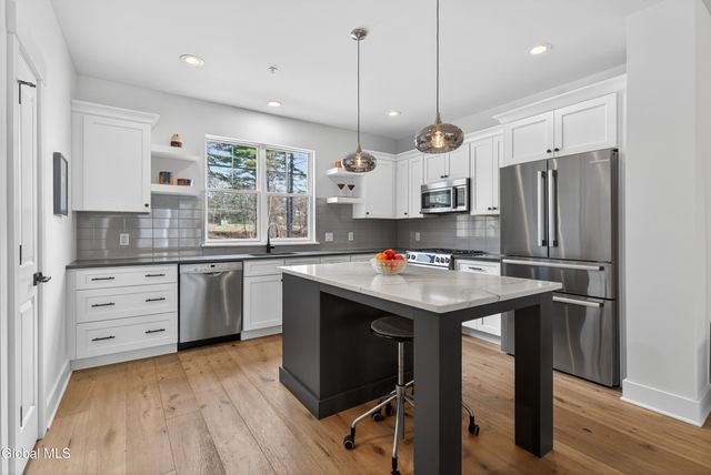 6 Whistler Court, Saratoga Springs, Outside, NY 12866