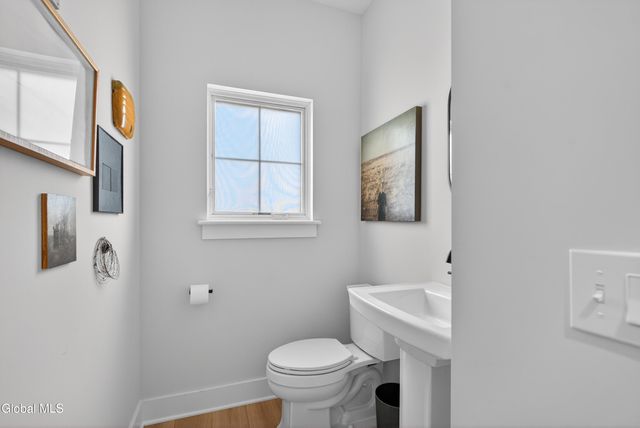 6 Whistler Court, Saratoga Springs, Outside, NY 12866
