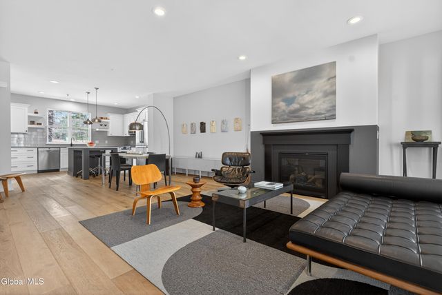 6 Whistler Court, Saratoga Springs, Outside, NY 12866