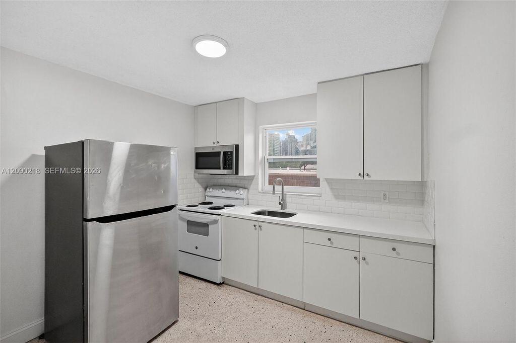 458 SW 9th Street 2, Miami, FL 33130