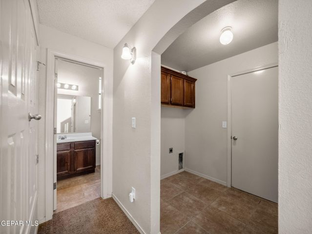 5449 Santiago Roque Drive, El Paso, TX 79934