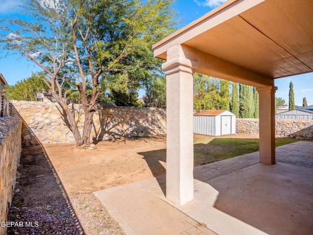 5449 Santiago Roque Drive, El Paso, TX 79934