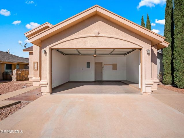 5449 Santiago Roque Drive, El Paso, TX 79934