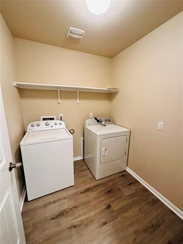 704 Silver Wing DR, Austin, TX 78725