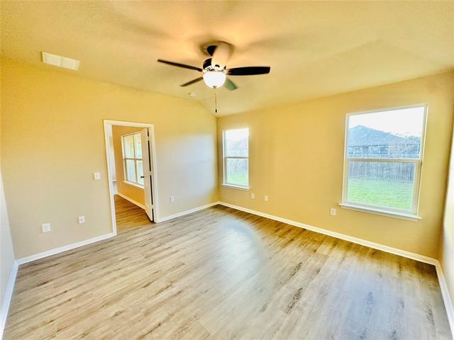 704 Silver Wing DR, Austin, TX 78725
