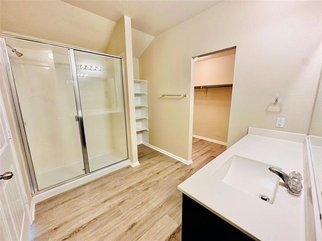 704 Silver Wing DR, Austin, TX 78725